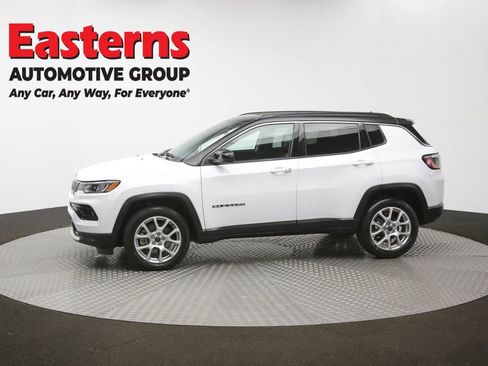 Used 2025 Jeep Compass Limited AWD/4WD image 58