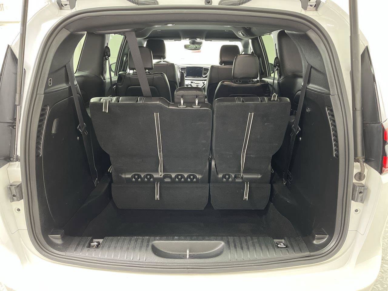 Used 2025 Chrysler Pacifica Select FWD image 28