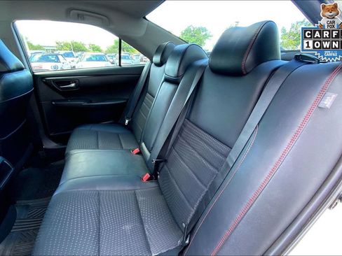 Used 2015 Toyota Camry SE FWD image 24
