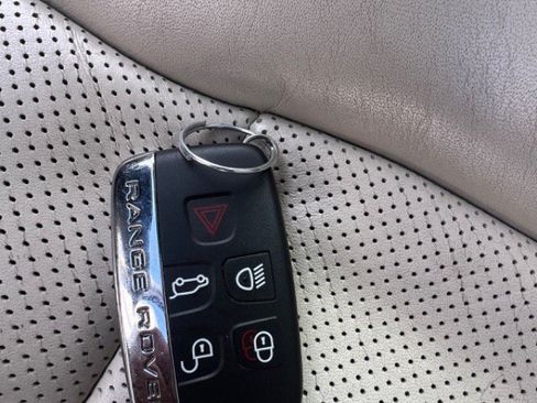 Used 2016 Land Rover Range Rover HSE AWD/4WD image 55