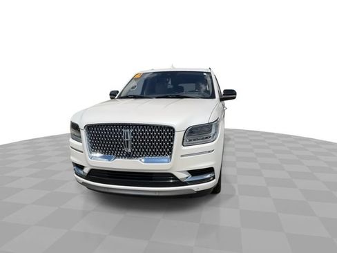 Used 2019 Lincoln Navigator Reserve AWD/4WD image 3