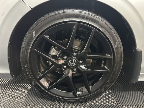 Used 2025 Honda Civic Sport image 33