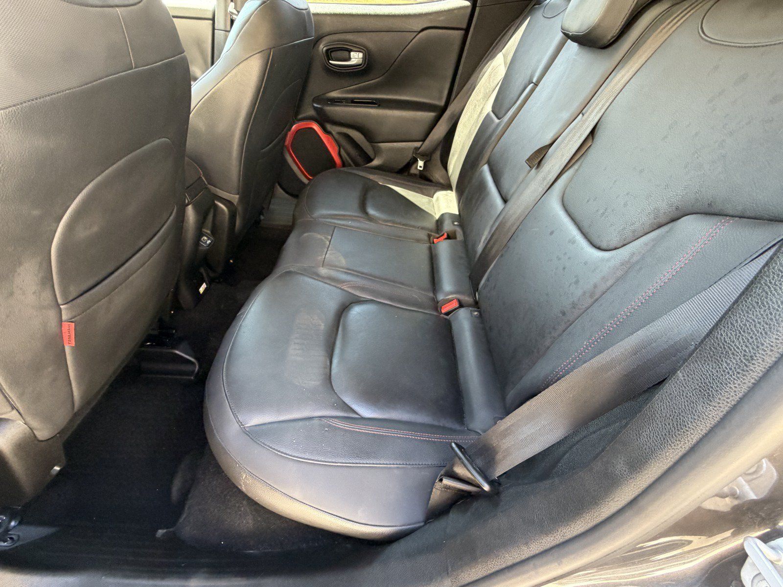 Used 2019 Jeep Renegade Trailhawk AWD/4WD image 10