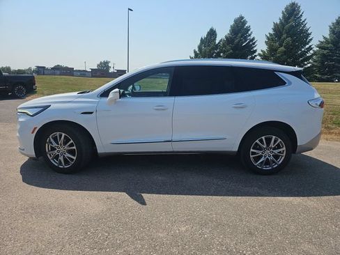 Used 2024 Buick Enclave Essence w/ Experience Buick Package AWD/4WD image 2