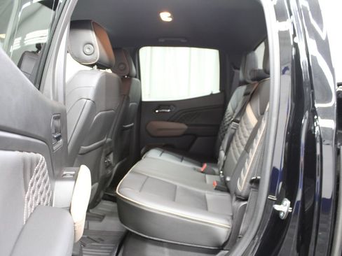 Used 2023 GMC Canyon Denali AWD/4WD image 17
