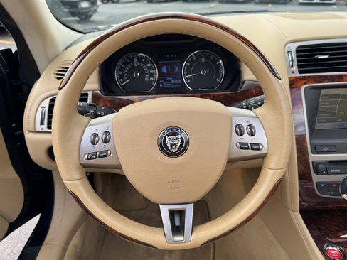 Used 2007 Jaguar XK Convertible RWD image 15