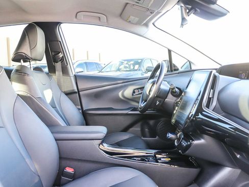 Certified 2021 Toyota Prius Prime XLE image 17