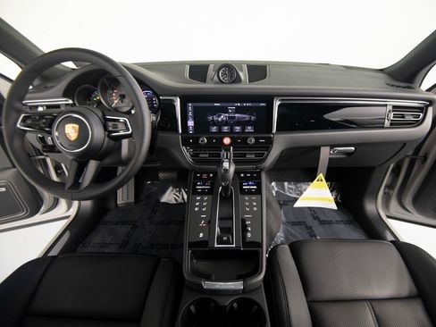 New 2026 Porsche Macan S image 29