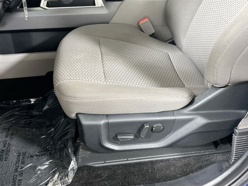 Used 2019 Ford F150 XLT w/ Equipment Group 302A Luxury AWD/4WD image 18