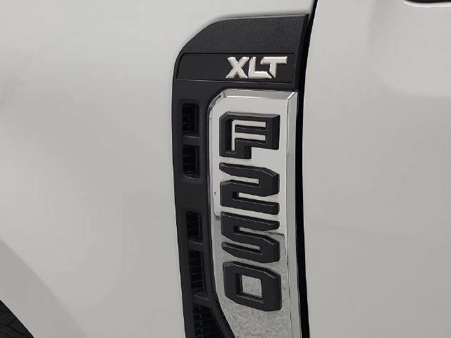 Used 2024 Ford F250 XLT AWD/4WD image 6