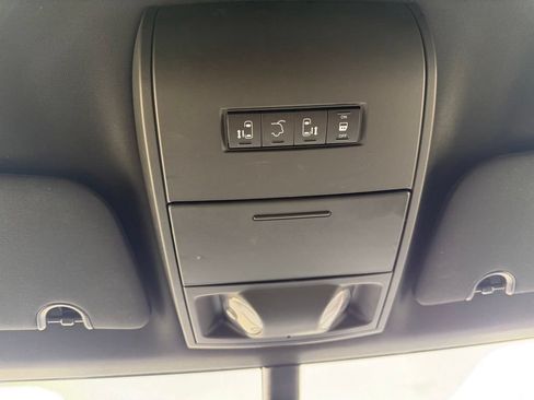 Used 2019 Dodge Grand Caravan SXT FWD image 21