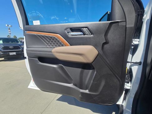 New 2026 GMC Canyon Denali AWD/4WD image 13