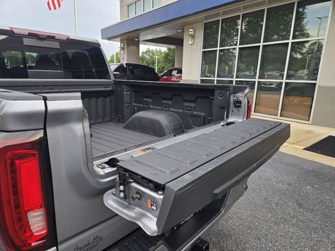 Used 2023 GMC Sierra 1500 Denali w/ Denali Reserve Package AWD/4WD image 19