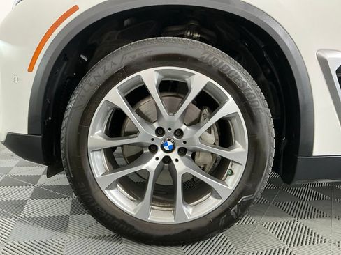 Used 2024 BMW X5 xDrive40i w/ Premium Package AWD/4WD image 34