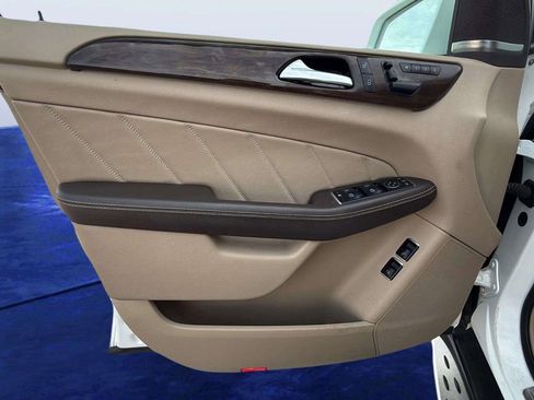 Used 2016 Mercedes-Benz GL 450 4MATIC image 18