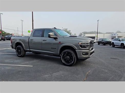 New 2026 RAM 3500 Limited image 38