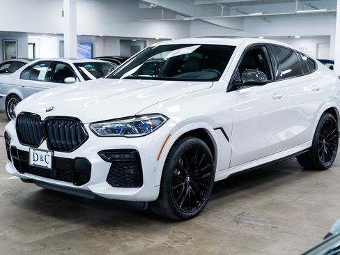 Used 2022 BMW X6 xDrive40i AWD/4WD image 3