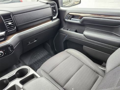 Used 2023 GMC Sierra 1500 Elevation image 13