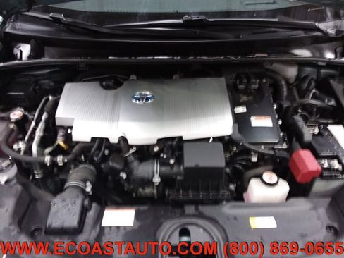 Used 2022 Toyota Prius Limited w/ Premium Convenience Package image 7