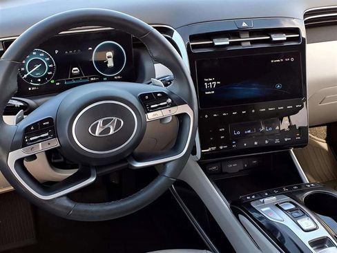 Certified 2024 Hyundai Tucson Limited image 12