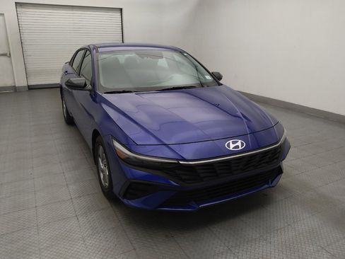 Used 2025 Hyundai Elantra Sport FWD image 14