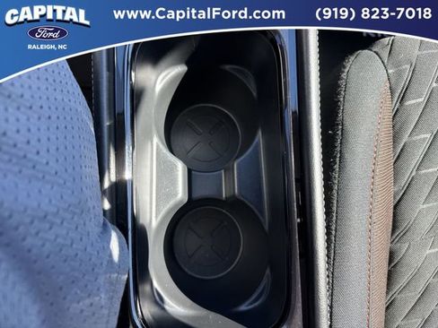 Used 2023 Nissan Kicks SR image 30