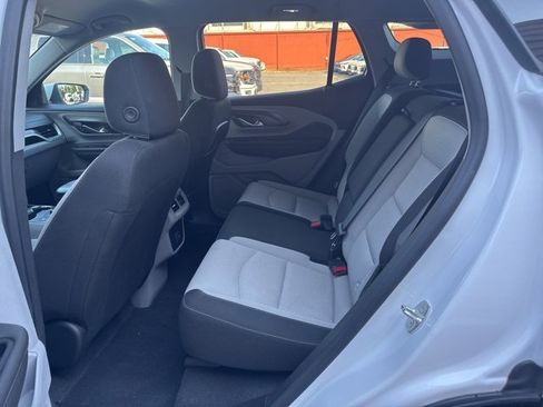 Used 2023 GMC Terrain SLE w/ Driver Convenience Package image 33