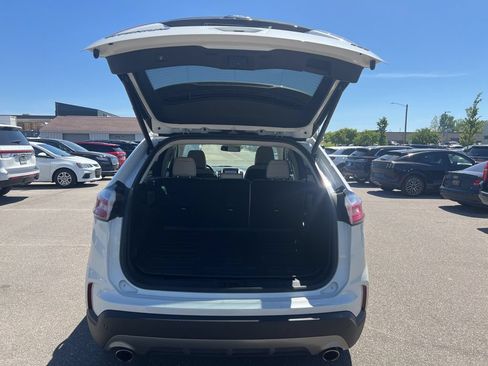 Used 2023 Ford Edge Titanium AWD/4WD image 9