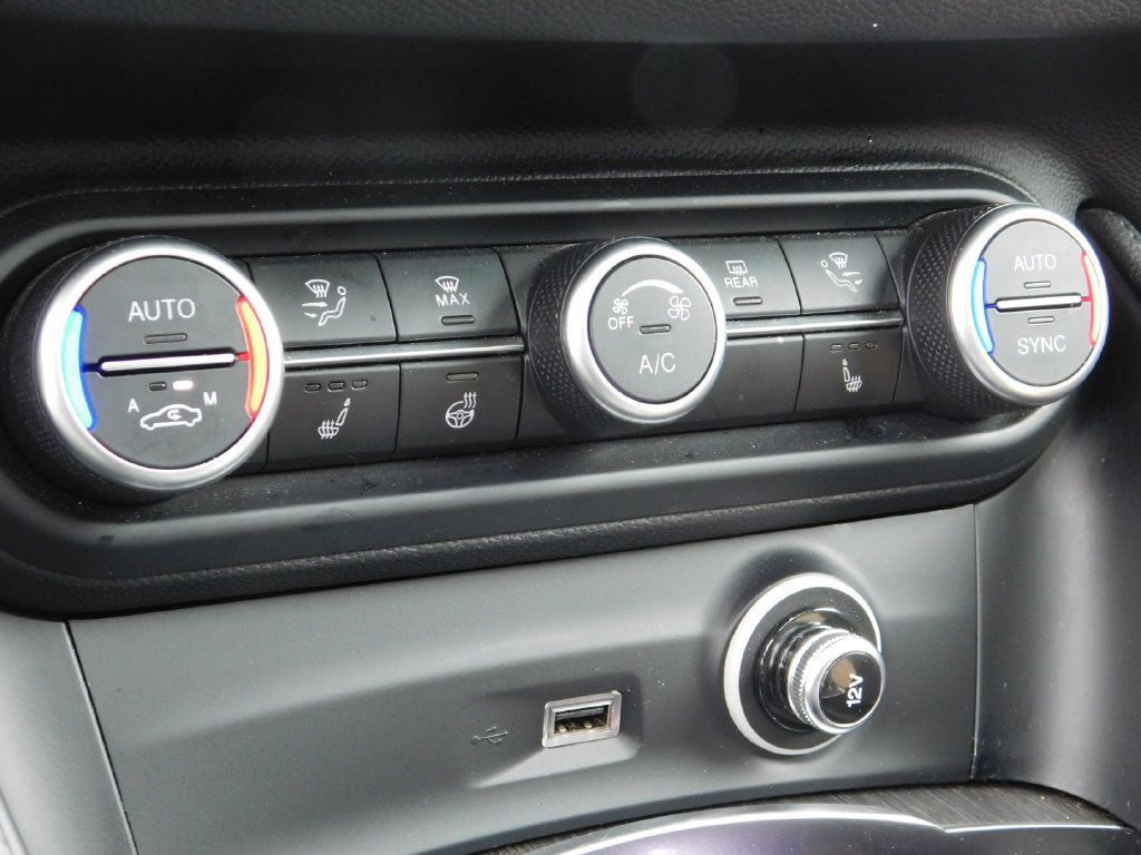 Used 2023 Alfa Romeo Stelvio Ti AWD/4WD image 21