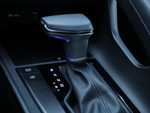 Certified 2025 Hyundai Elantra Sport FWD image 38