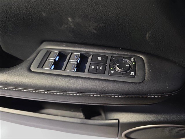 Used 2021 Lexus RX 350L Premium w/ Premium Package AWD/4WD image 29