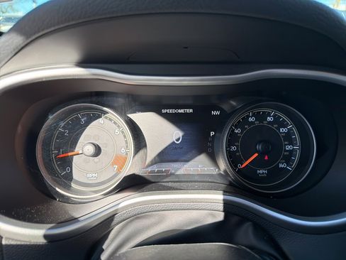 Used 2015 Jeep Cherokee Trailhawk w/ Comfort/Convenience Group image 20