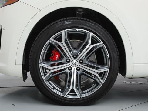 Certified 2023 Maserati Levante Modena AWD/4WD image 18