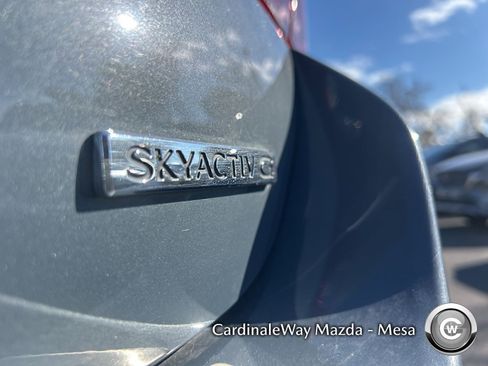 Used 2023 MAZDA MAZDA3 s image 9