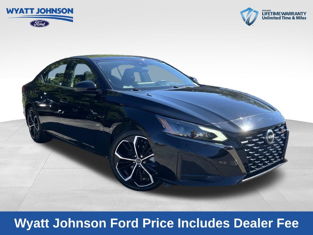 Used 2023 Nissan Altima 2.5 SR w/ SR Premium Package FWD 360° Tour