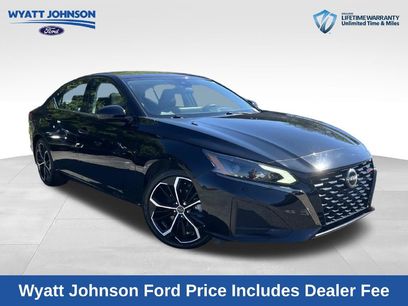 Used 2023 Nissan Altima 2.5 SR w/ SR Premium Package