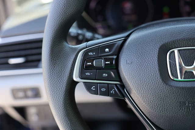 Used 2018 Honda Accord EX image 17