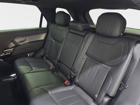 Used 2024 Land Rover Range Rover Sport Dynamic SE image 17