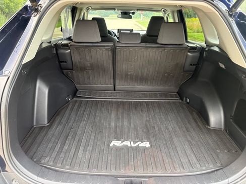 Used 2020 Toyota RAV4 XLE w/ Convenience Package AWD/4WD image 48