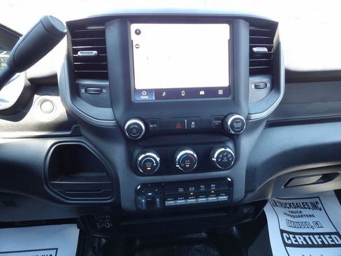 Used 2024 RAM 5500 Tradesman w/ Chrome Appearance Group AWD/4WD image 23