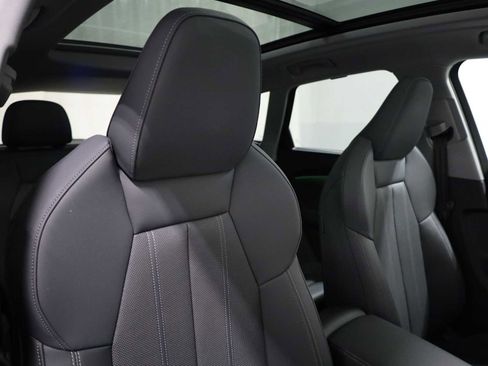 Certified 2025 Audi Q5 Premium Plus w/ Premium Plus AWD/4WD image 22