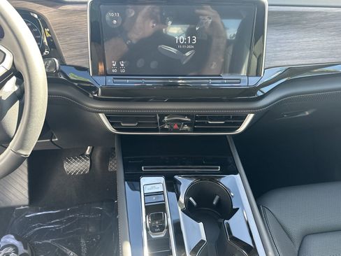 New 2025 Volkswagen Atlas SEL image 18