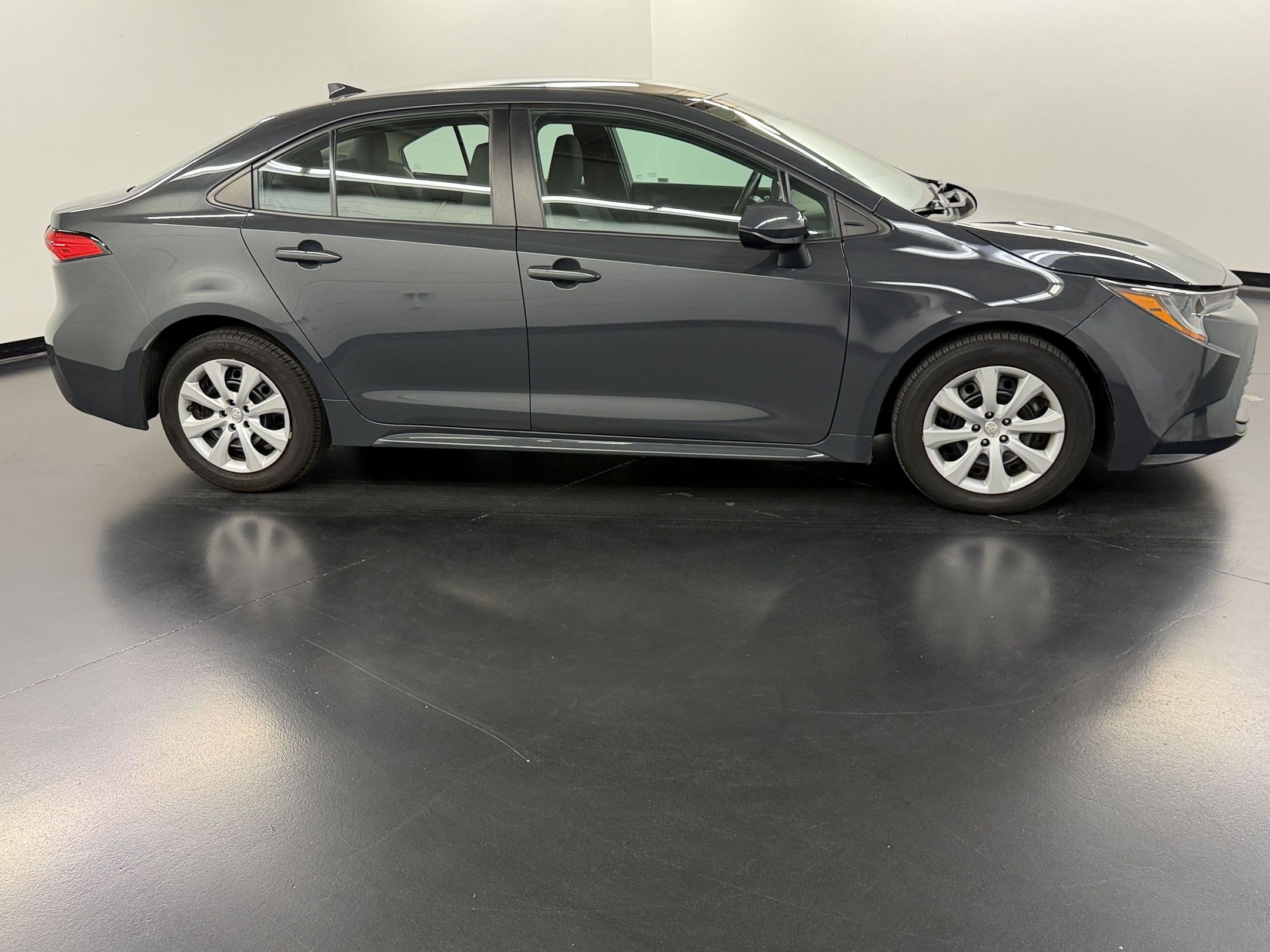 Used 2024 Toyota Corolla LE FWD image 8