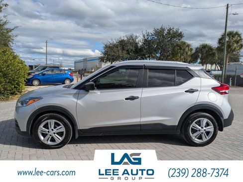 Used 2019 Nissan Kicks S image 6