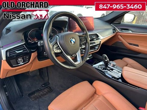 Used 2023 BMW 530i xDrive 530i xDrive w/ Premium Package image 16