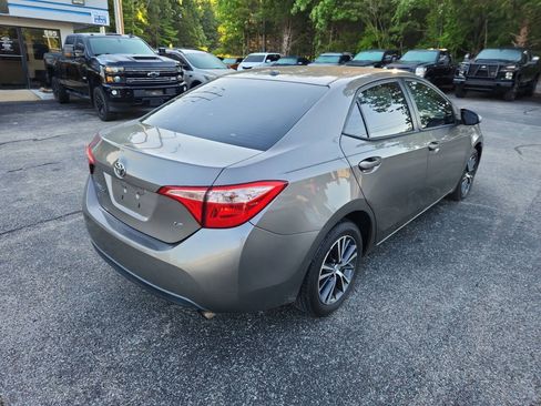 Used 2017 Toyota Corolla LE w/ LE Premium Package FWD image 8