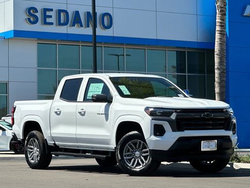 New 2026 Chevrolet Colorado LT image 2