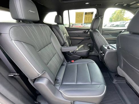 Used 2025 Buick Enclave Avenir w/ Super Cruise Package AWD/4WD image 27
