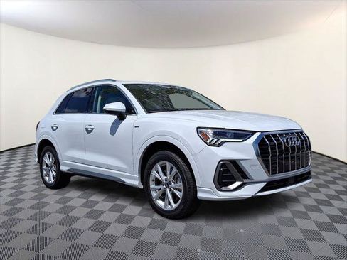 Certified 2023 Audi Q3 2.0T Premium w/ Convenience Package AWD/4WD image 1