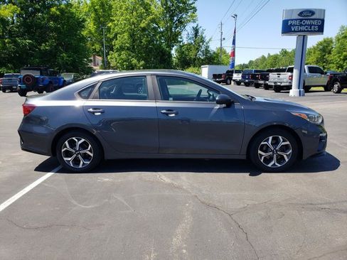 Used 2019 Kia Forte LXS FWD image 4